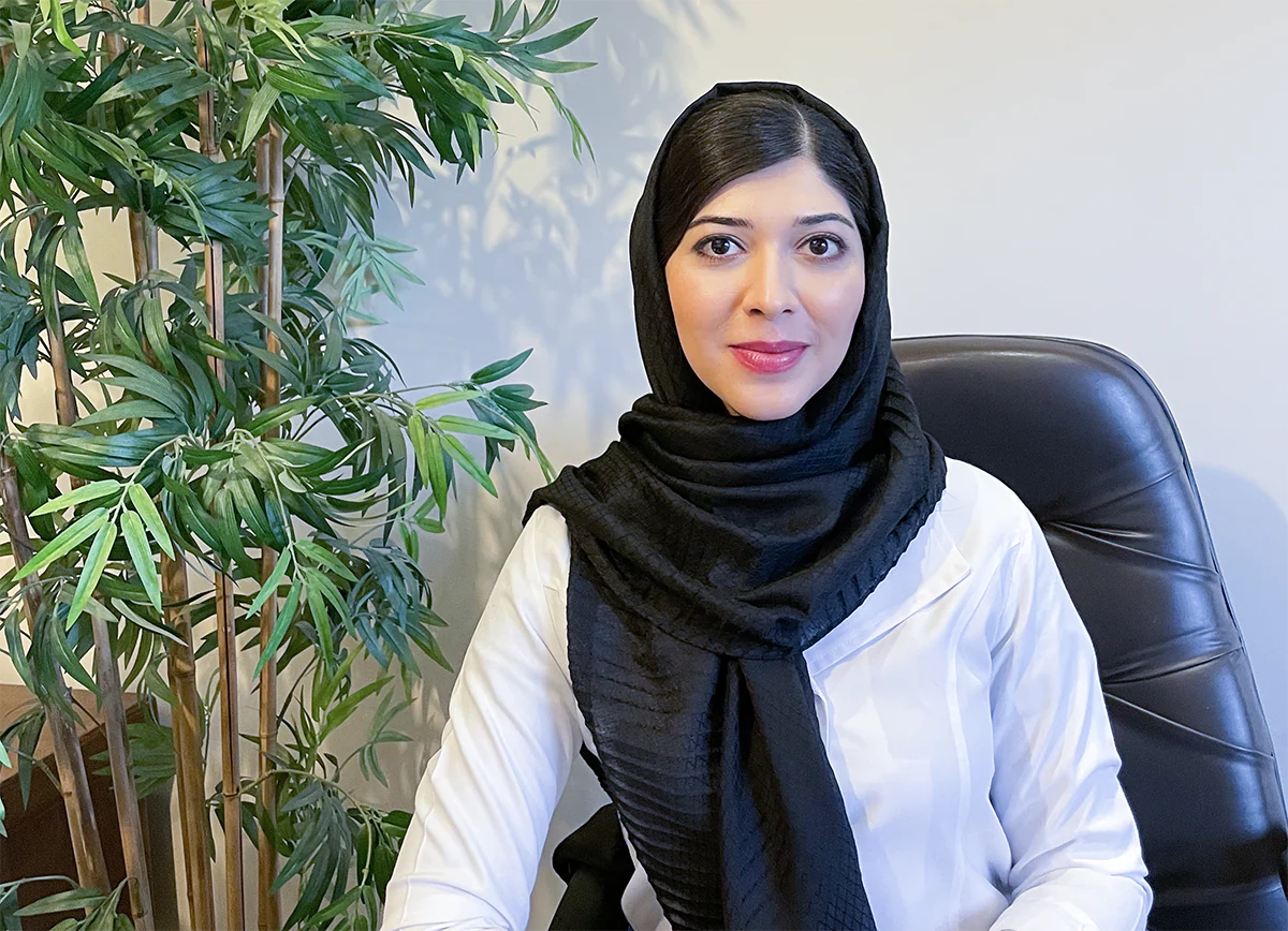 تصویر درباره دکتر یکتا پارسا